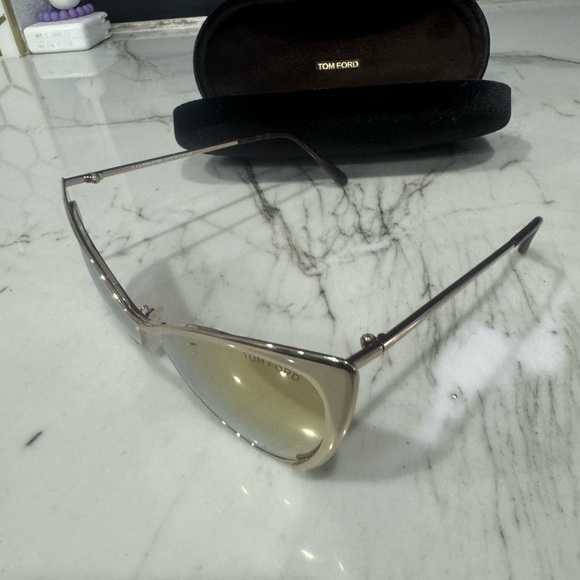 Brand new Tom Ford cat eye sunglasses! - Picture 2 of 9